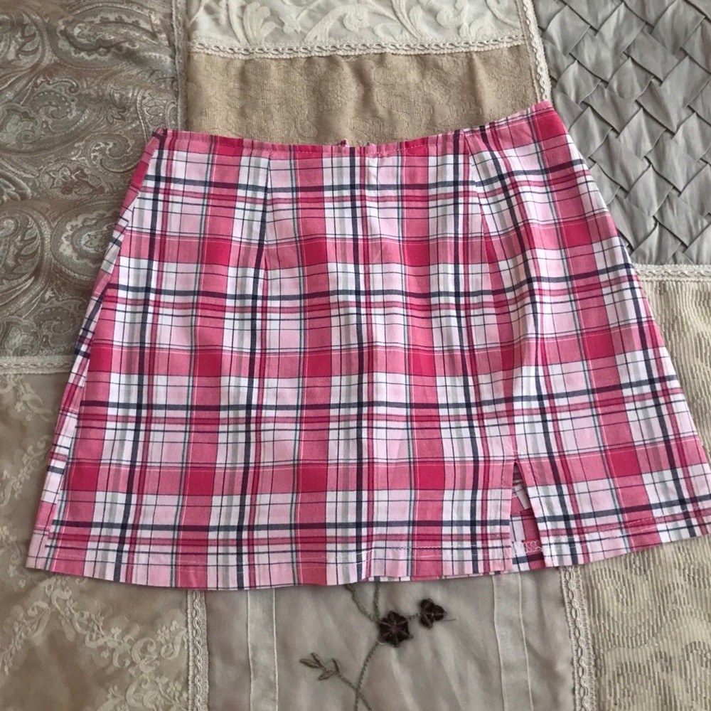 Street Code Sz Medium pink Plaid Mini Skort